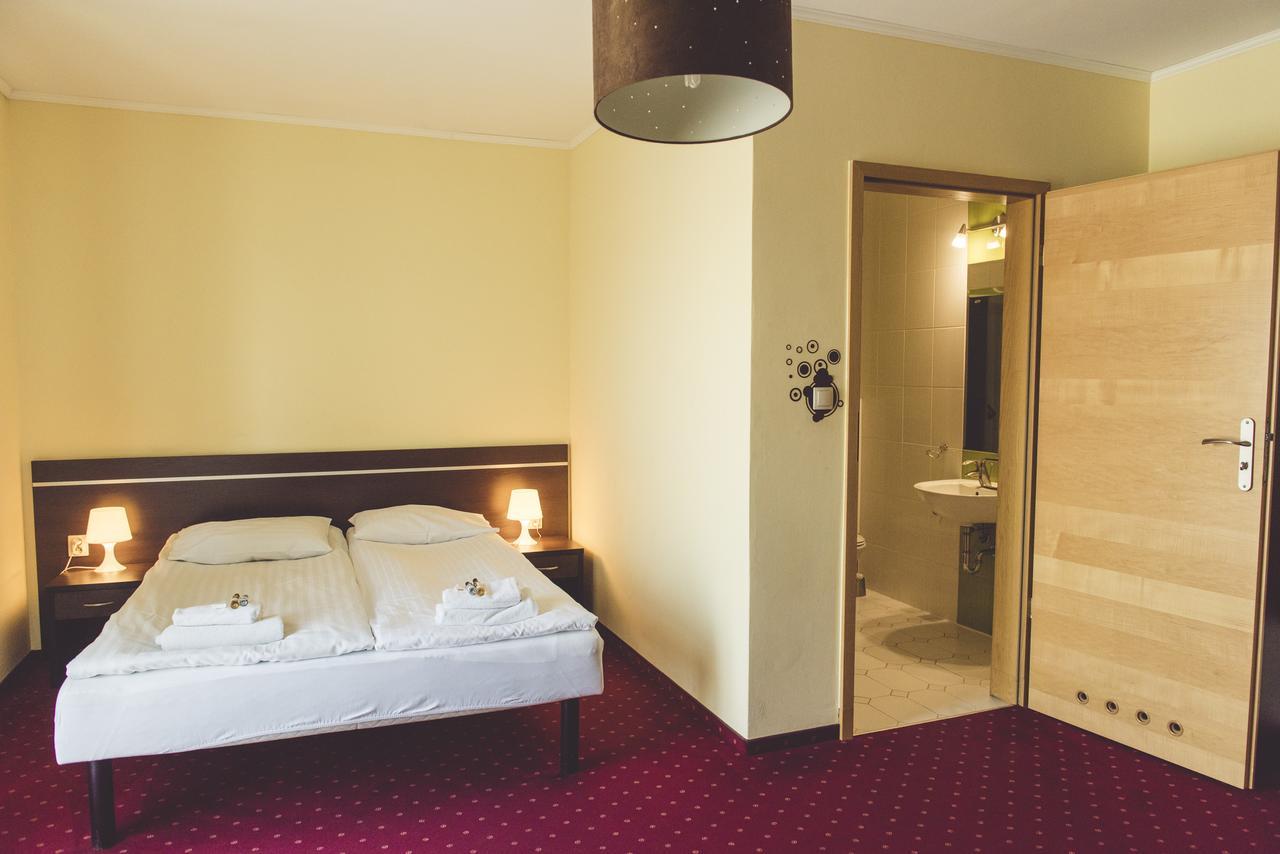 Hotel Odejewscy Chojnice Extérieur photo